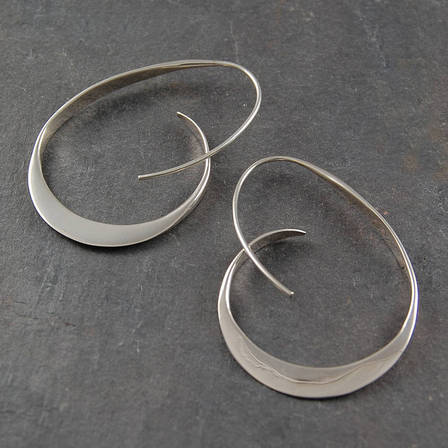 Becca – Earrings featuring a trendy spiral design