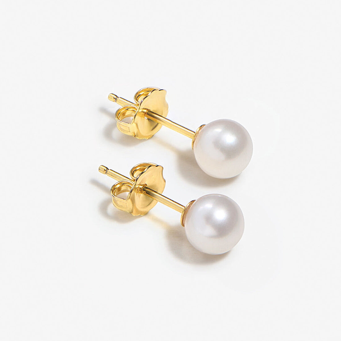 Lucia - Medium Classic Pearl Earrings