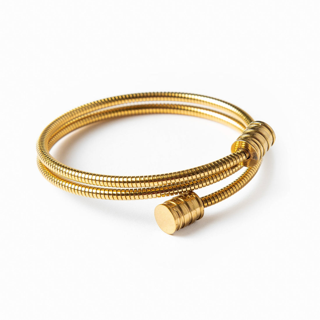 Angie – Bracelet featuring a twisted design in gold