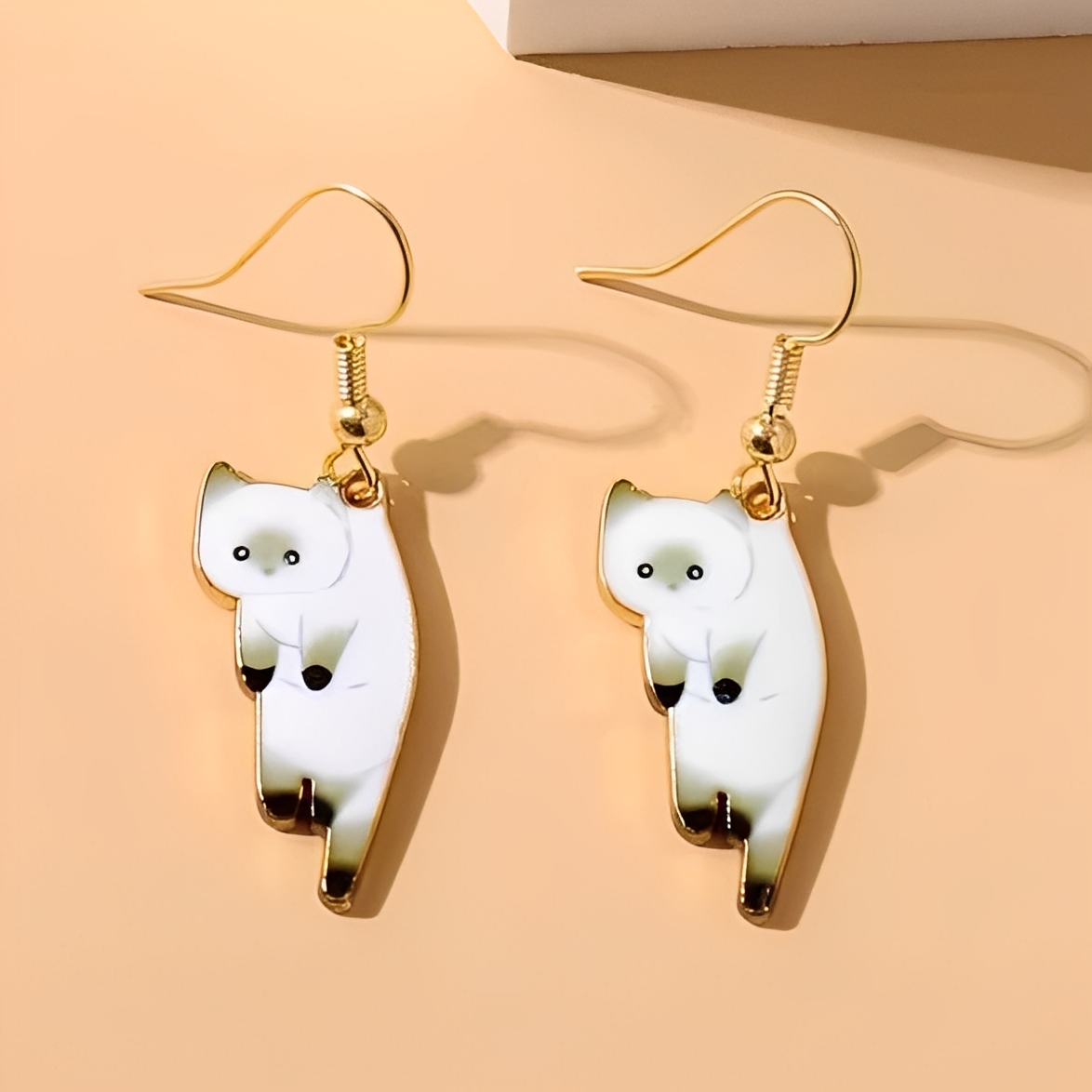 Kate – Hanging Earrings Cat