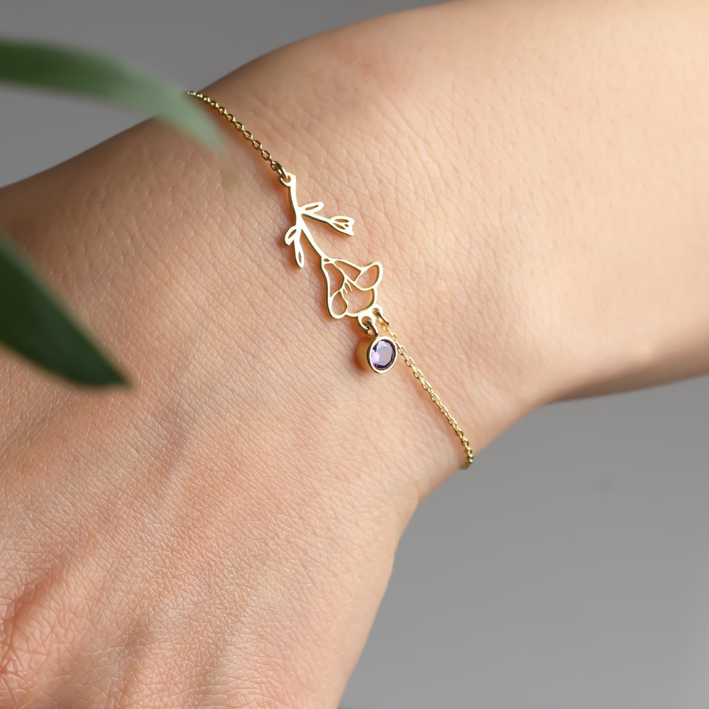 Birthday flower bracelet - Bracelet featuring birthstone and flower