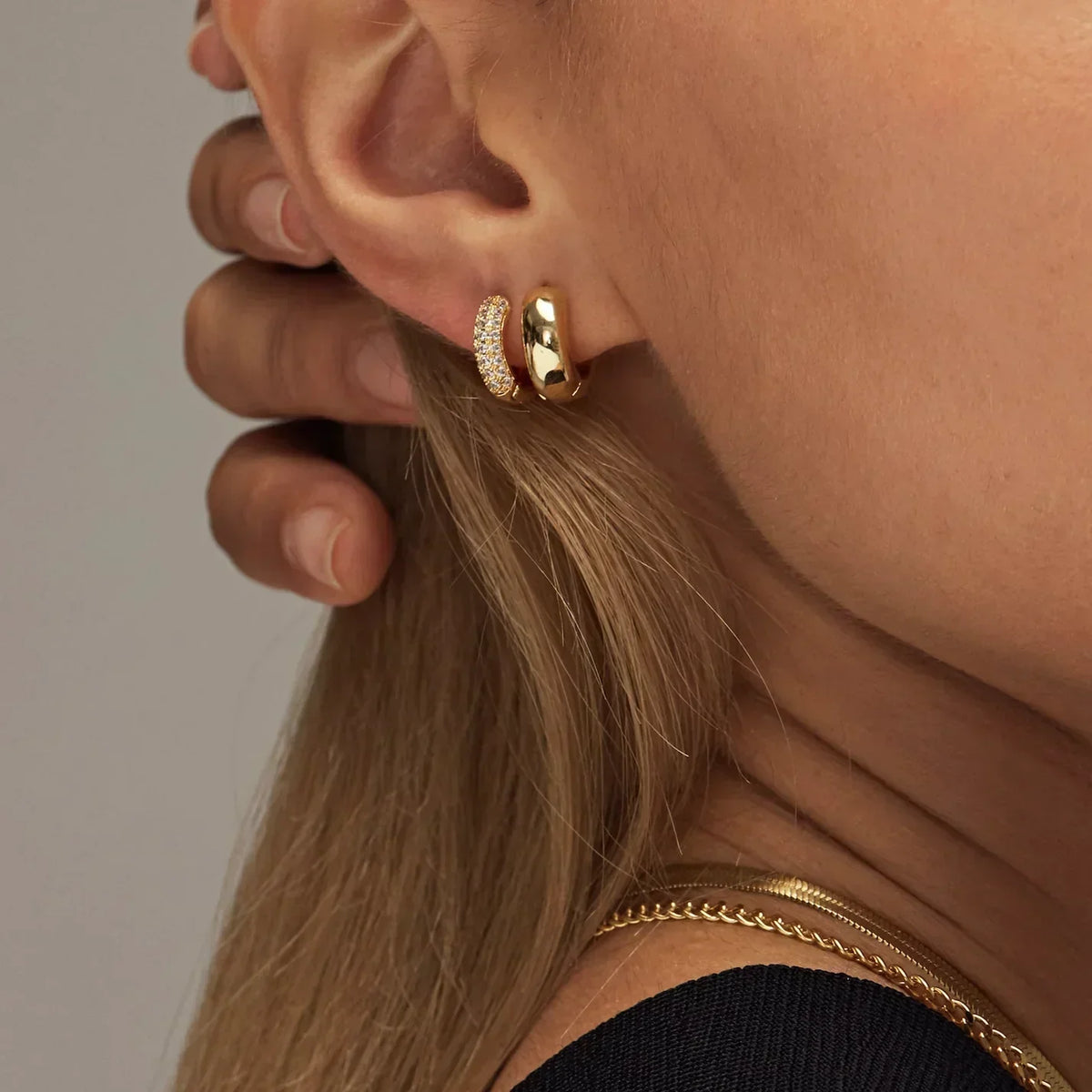 Keira – Wide Gold Hoops