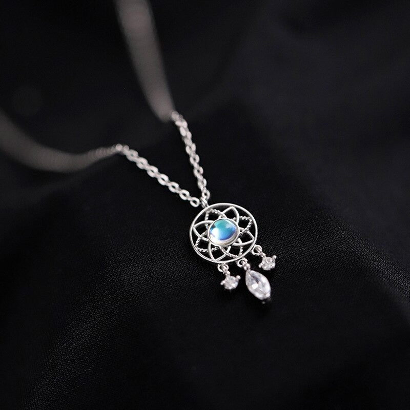 Arianne – Dreamcatcher Chain Elegance