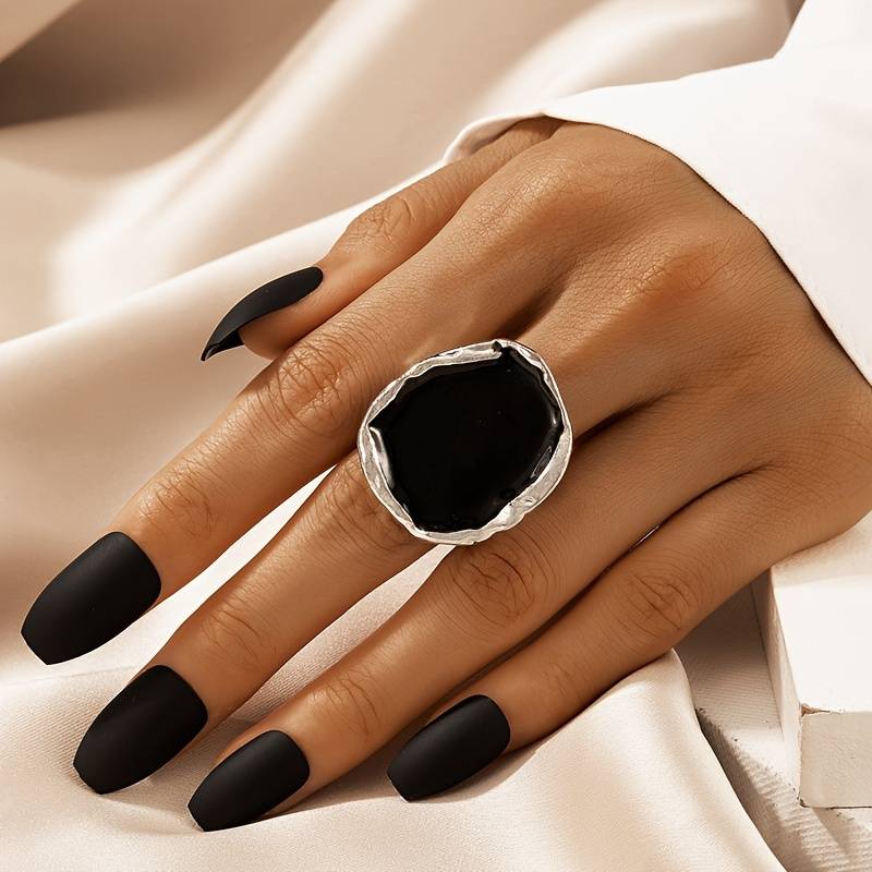 Oversized Vintage Black Stone Ring - Exaggerated Vintage Black Ring