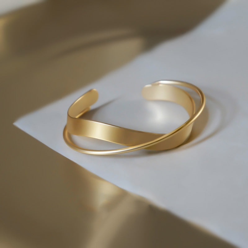 Liora – Radiant Minimalist Bracelet
