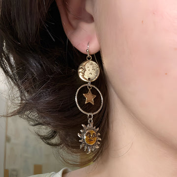 Janna – Sun and Moon Earrings