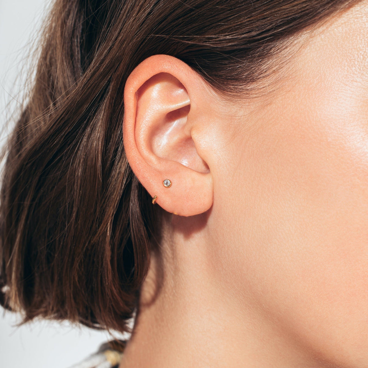 Paloma - Mini bezel huggie earrings