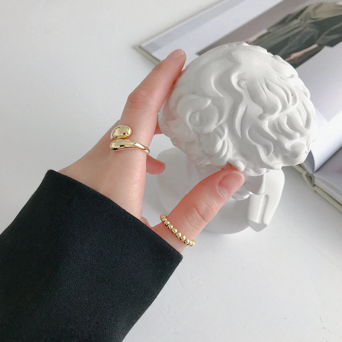 Cora – Gold Minimalist Elegant Ring
