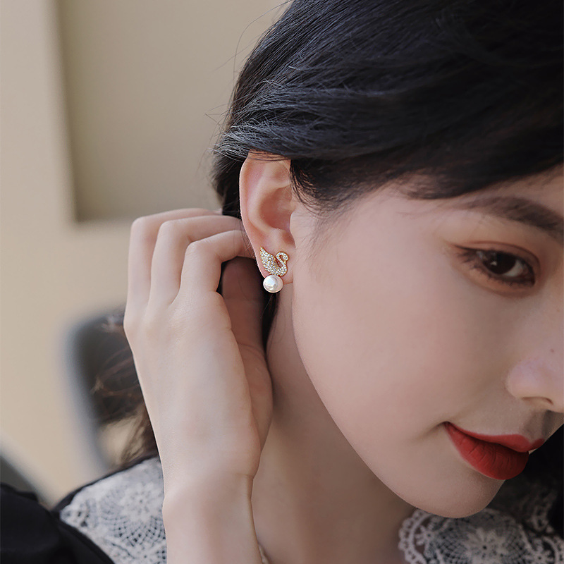 Swan Stud Earrings - Pearl Swan Earrings