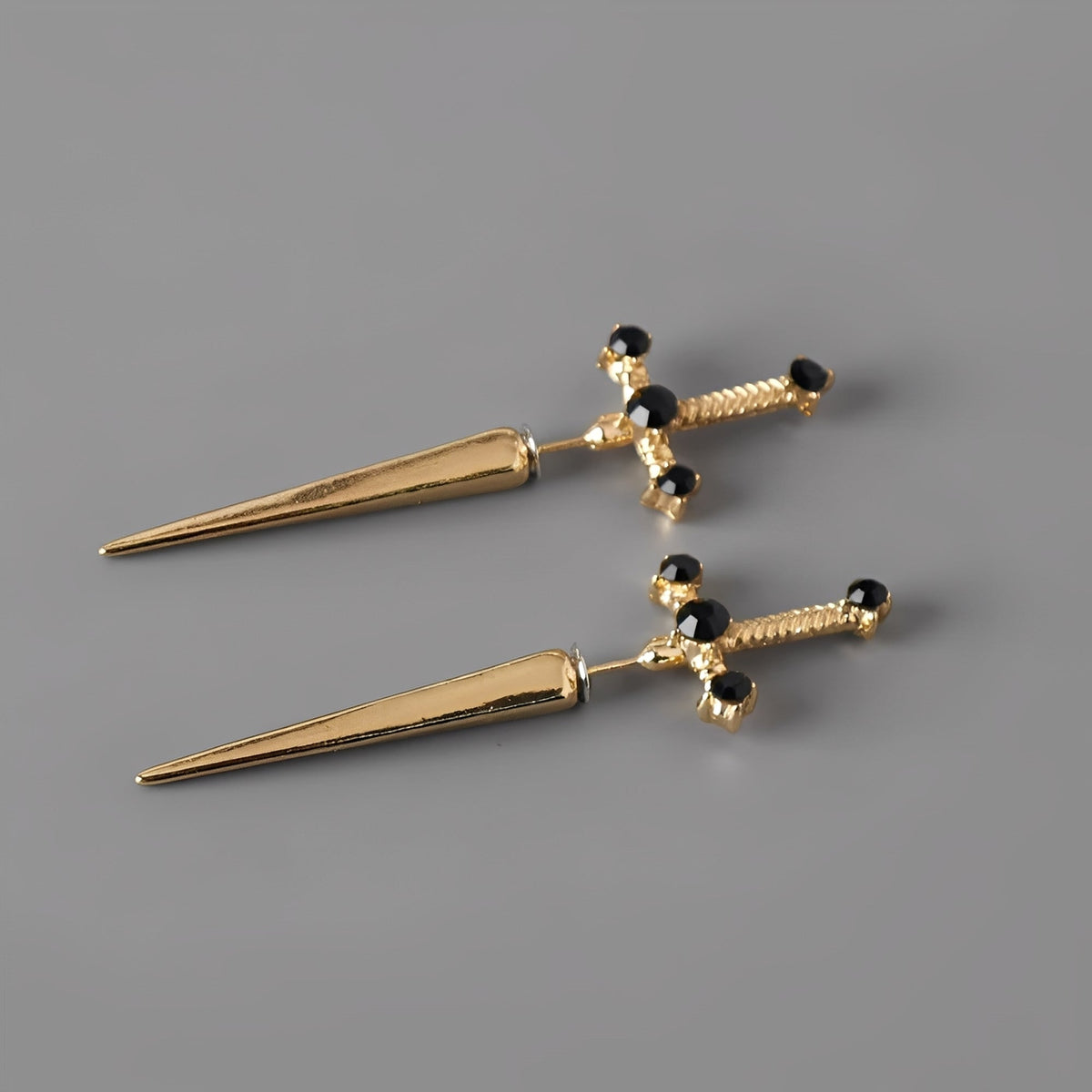 Lionore – Gothic Sword Earrings