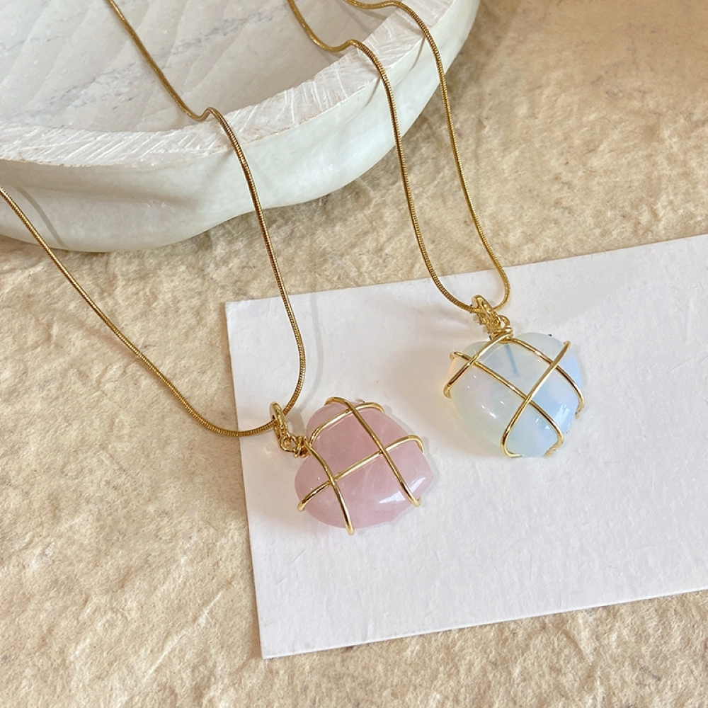Heart Shaped Gem Necklace - Royal Heart Necklace