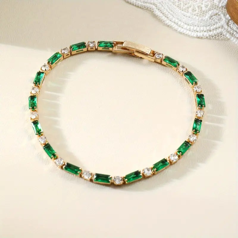 Miralyn – Elegant Golden Bracelet