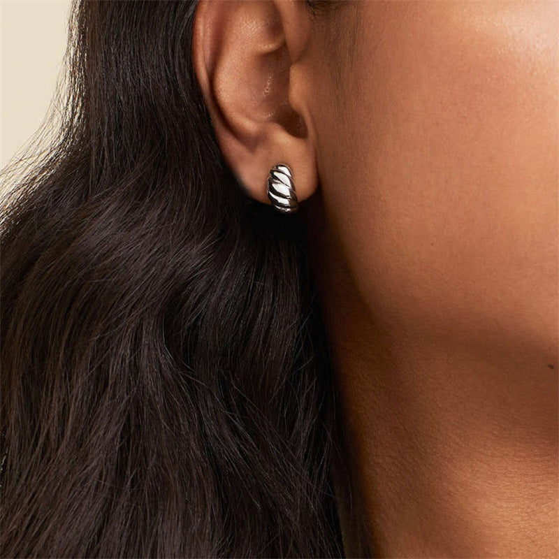 Ellie – Earrings Croissant Gold