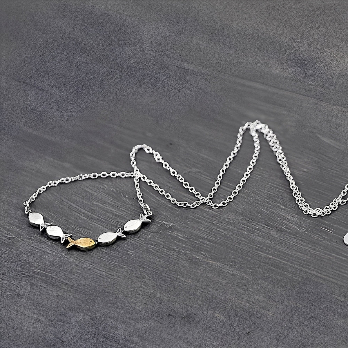 Amandine – Elegant goldfish necklace
