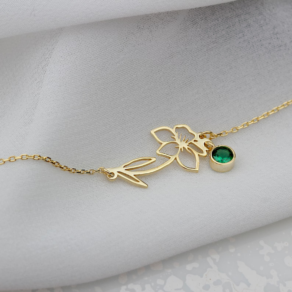 Birthday flower bracelet - Bracelet featuring birthstone and flower