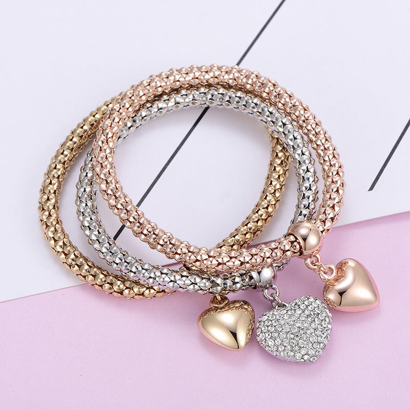 Aria – Metal bracelet featuring solid hearts