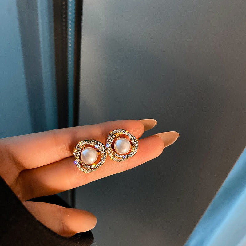 Aveline – Spiral pearl elegance earrings