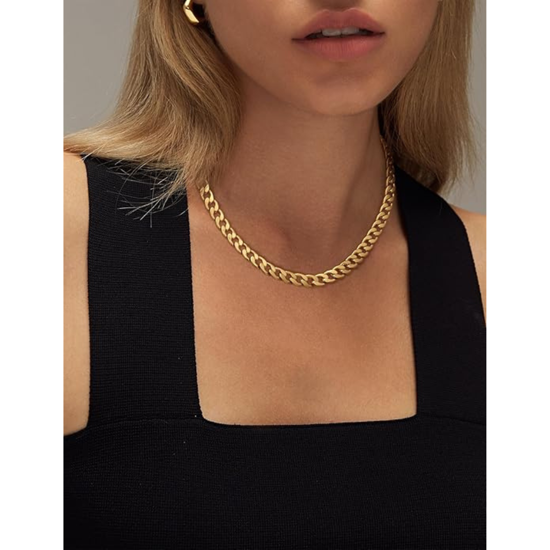Anabel – Necklace Featuring Golden Accents