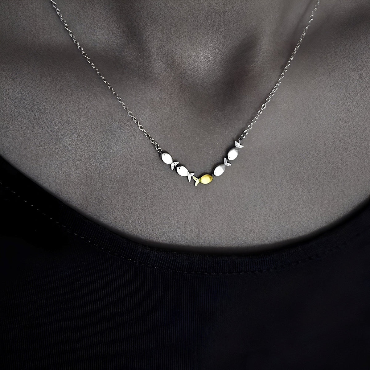 Amandine – Elegant goldfish necklace