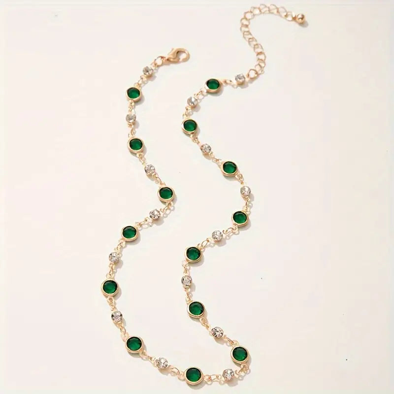 Esmeralda – Pendant Necklace in Green Emerald