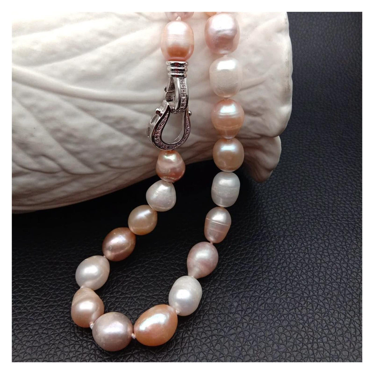 Nahia – Colorful Bead Necklace