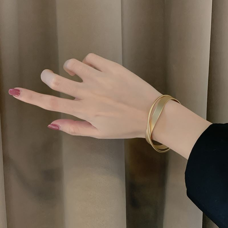 Liora – Radiant Minimalist Bracelet