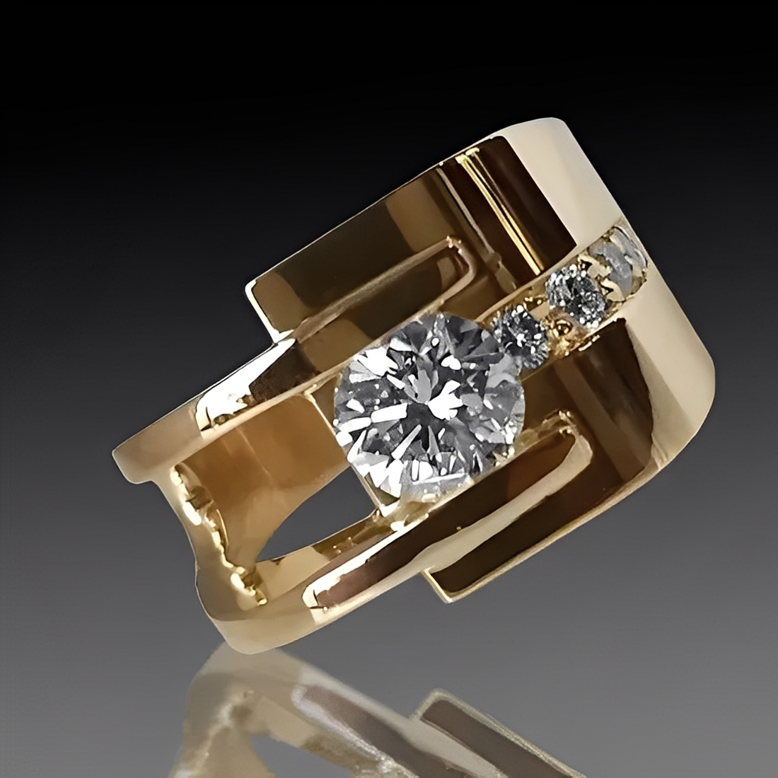 Sharon – Vintage Gold Ring with Unique Zirconia