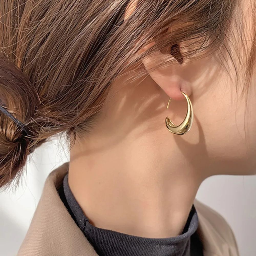 Zeinab – Golden Hoop Earrings