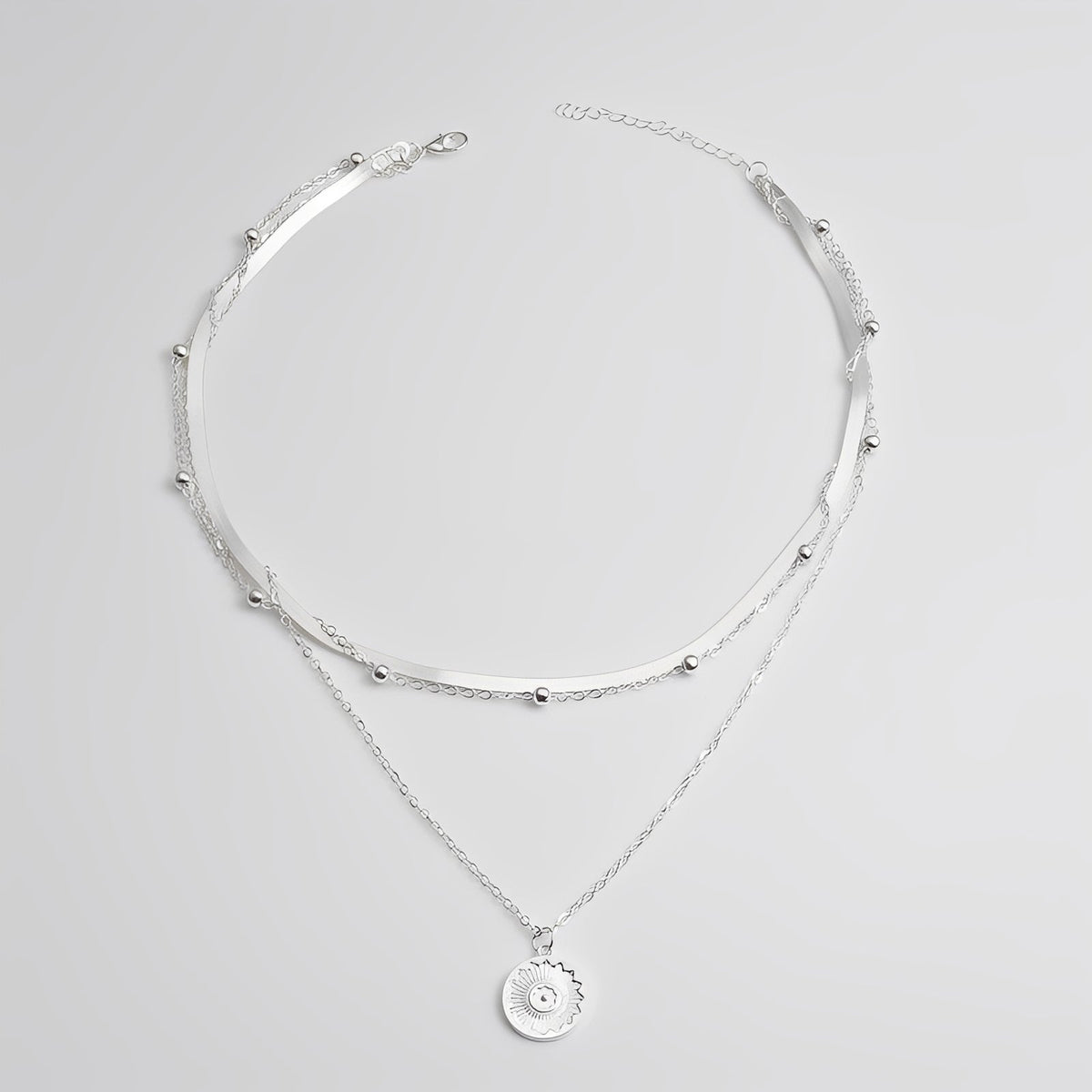 Radiant Elegance – Classic Silver Necklace