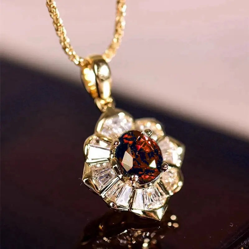 Kavella – Elegant Gold Necklace