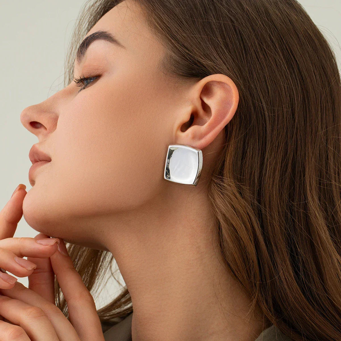 Poppy - Square earrings in gold