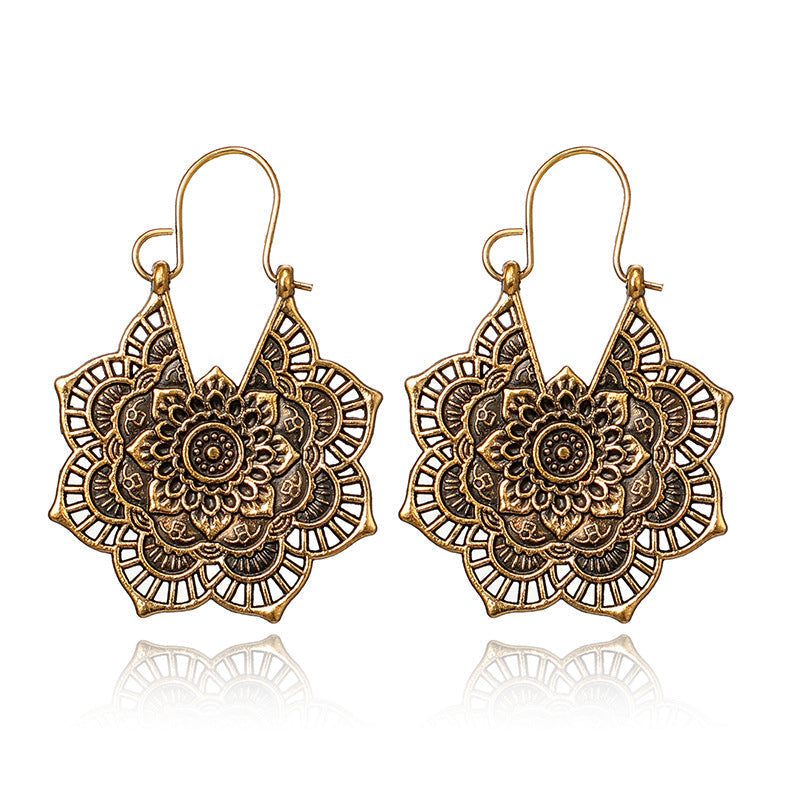 Sanya – Earrings mandala of the lotus flower