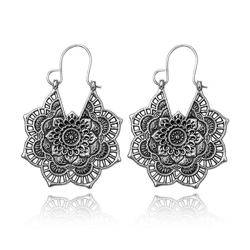 Sanya – Earrings mandala of the lotus flower