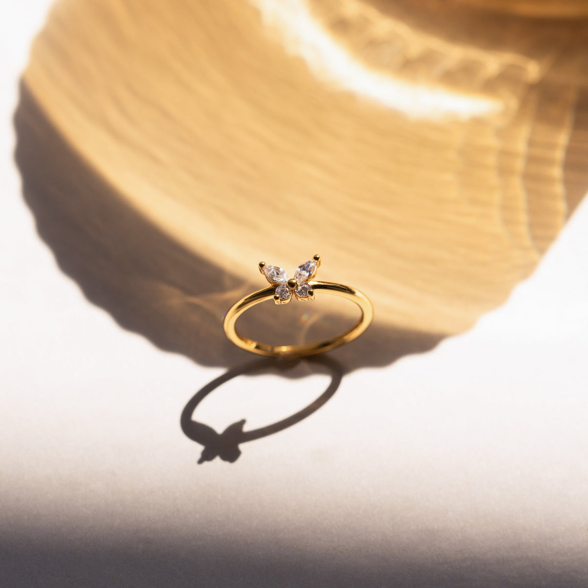 Mariposa – Elegant Diamond Ring