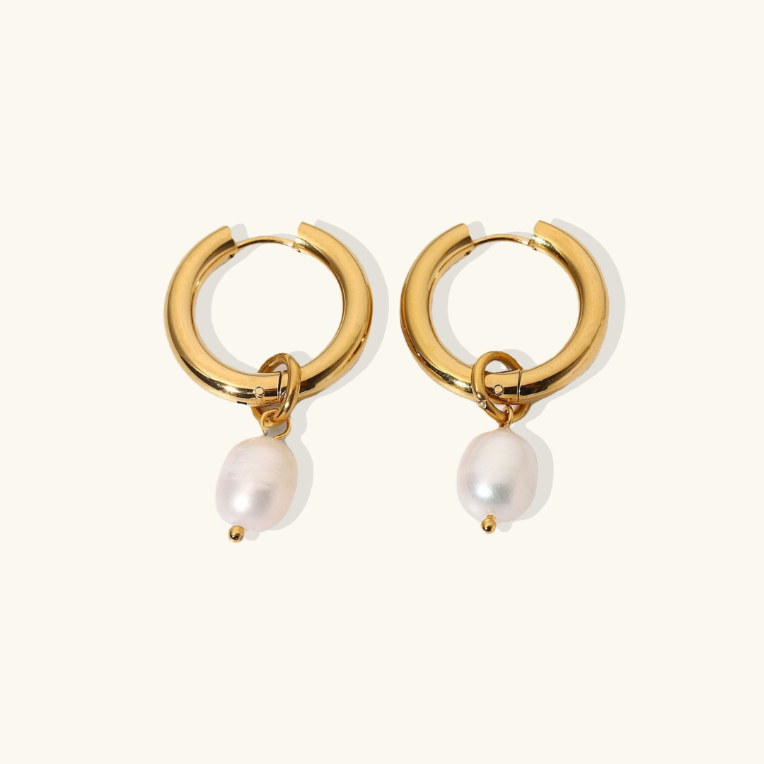 Ada – Chic Pearl Earrings