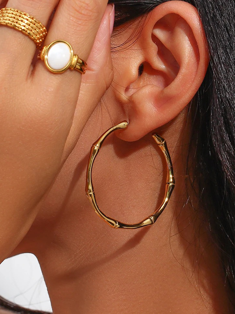 Alice – Bamboo Hoop Earrings Gold