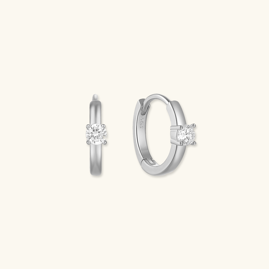 Aurielle – Elegant Solitaire Earrings
