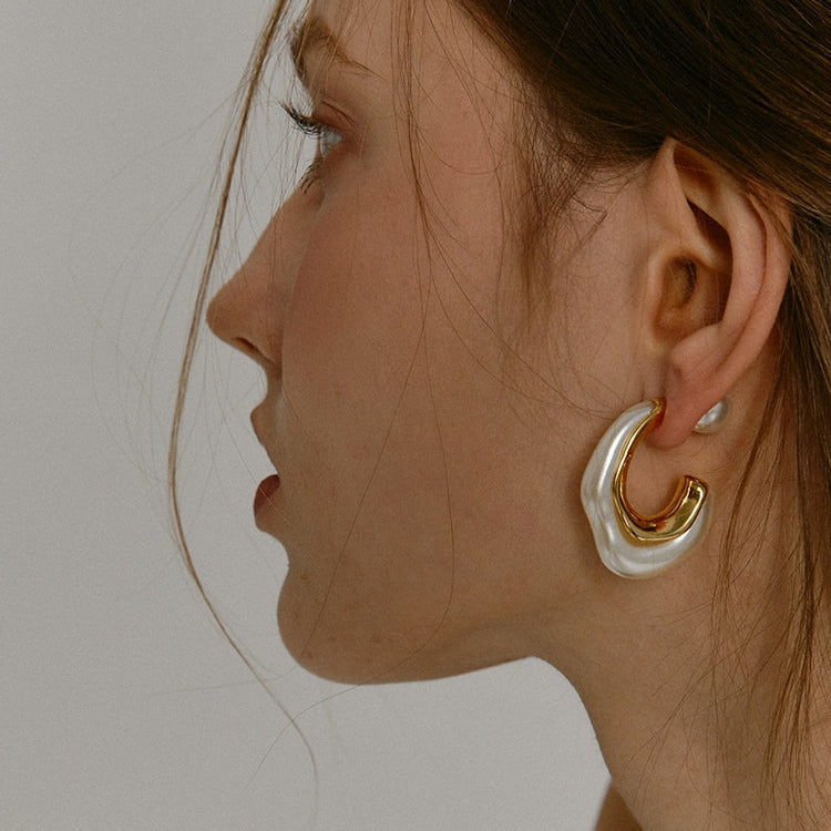 Yoona – Earrings with Pearls