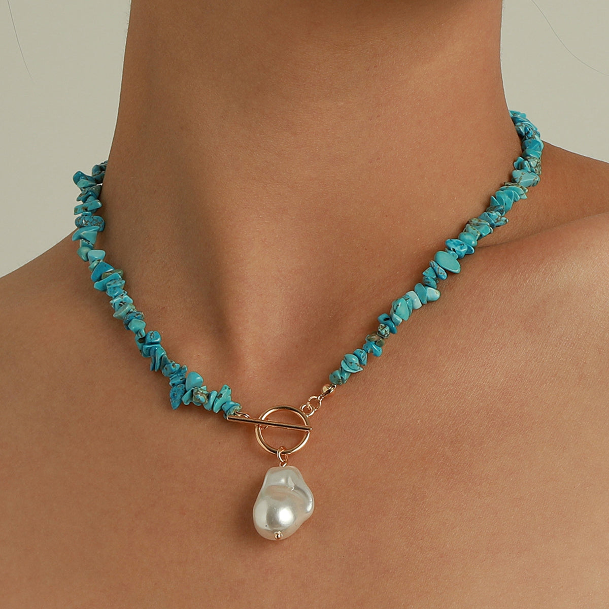 Dione – Necklace featuring Pearls and Turquoise Elegance