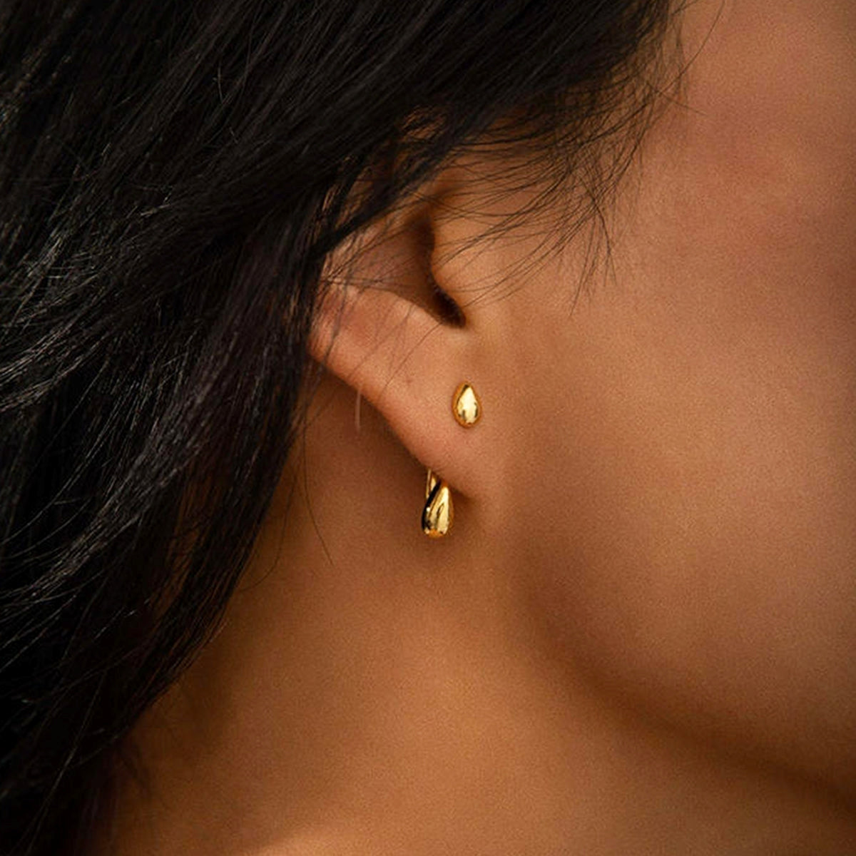 Nowee – Stud Earrings in Drop Shape