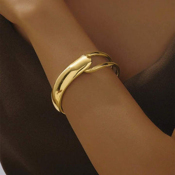Livina – Graceful Elegant Gold Bracelet