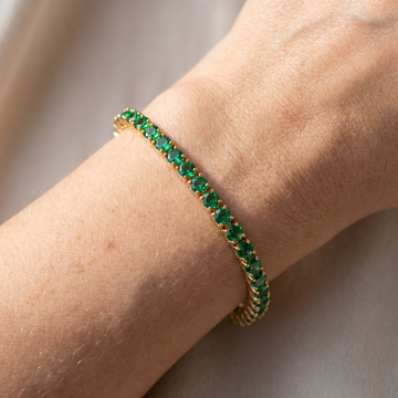 Aliona – Stylish Golden Bracelet Virelli