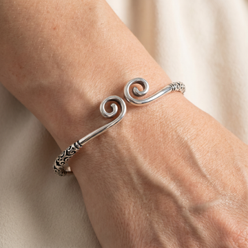 Dara – Nordic Viking Bracelet