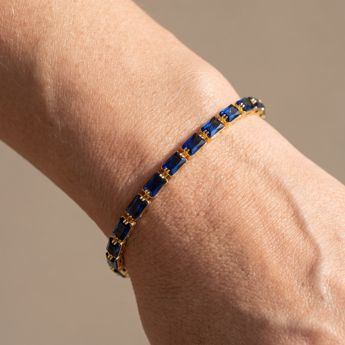 Mireda – Golden Bracelet Thalindra