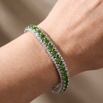 Janna – Golden Bracelet with Natural Shine