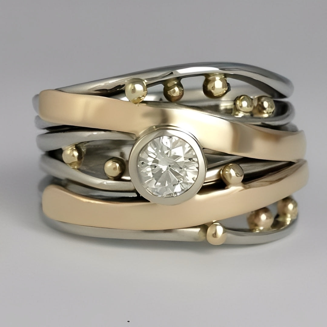 Rhian – Vintage Gold Ring Set with Zirconium