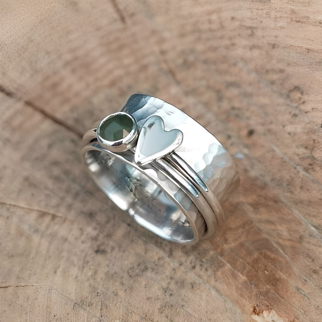 Maely – Heart Ring in Vintage Silver Style
