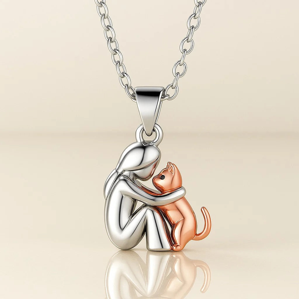 Mignon – Necklace featuring an intertwined cat pendant