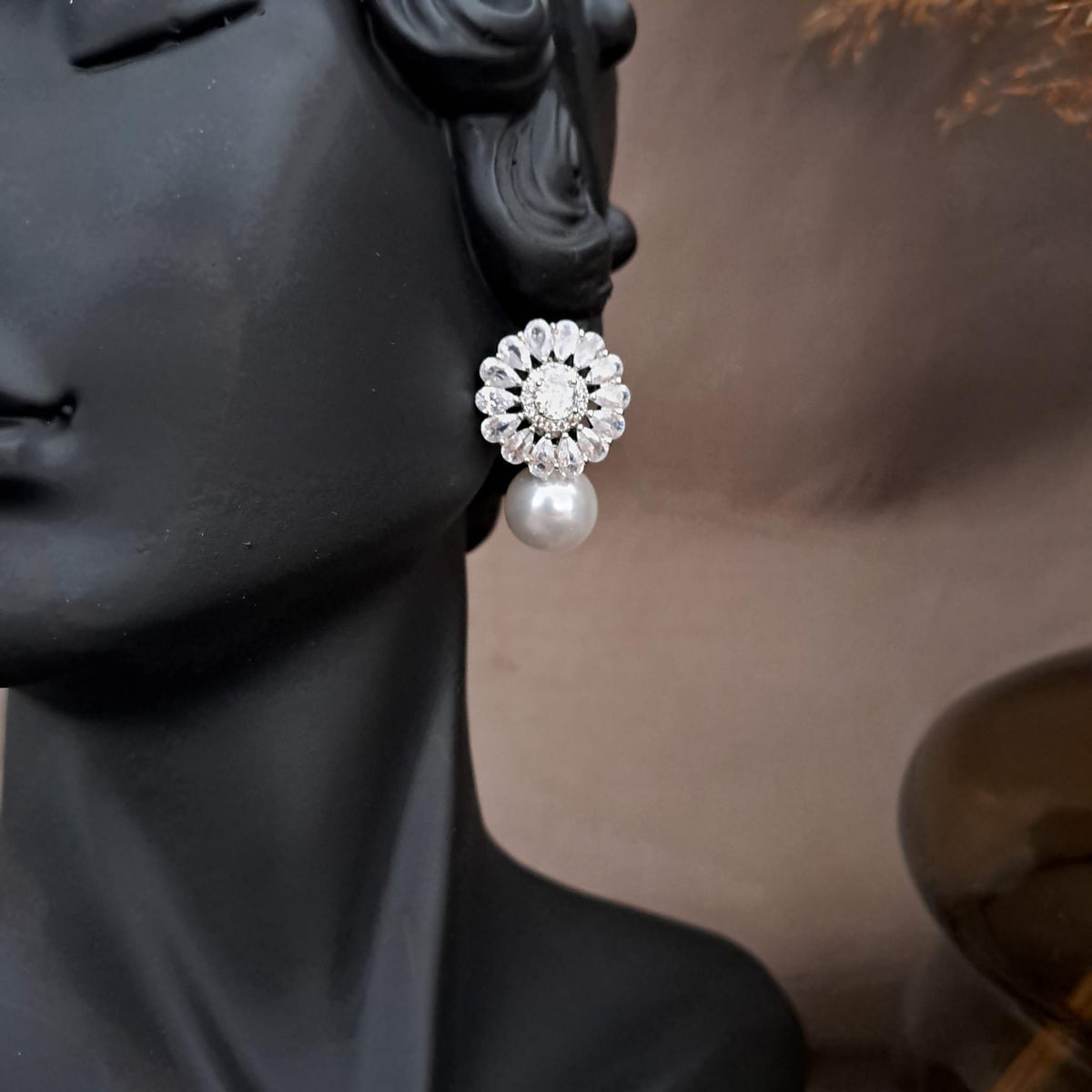 Fiona – Earrings featuring Pearl and Zircon for Women