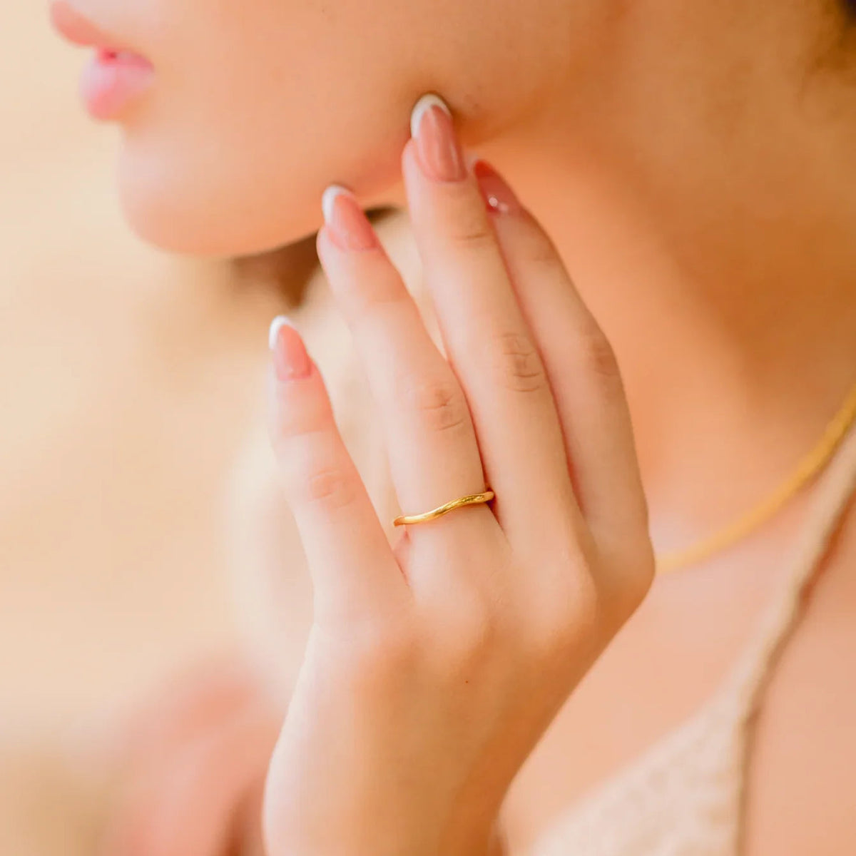 Dianne – Stylish Ring in Gold with Layering Option